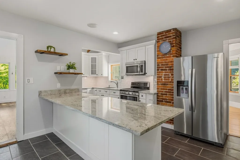 22 Cottage Street Portsmouth NH 03801