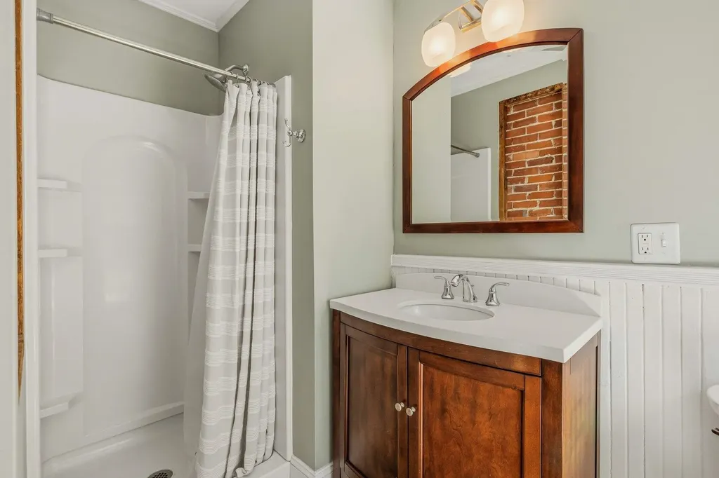 22 Cottage Street Portsmouth NH 03801