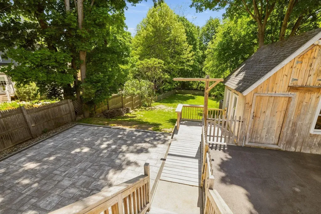 22 Cottage Street Portsmouth NH 03801