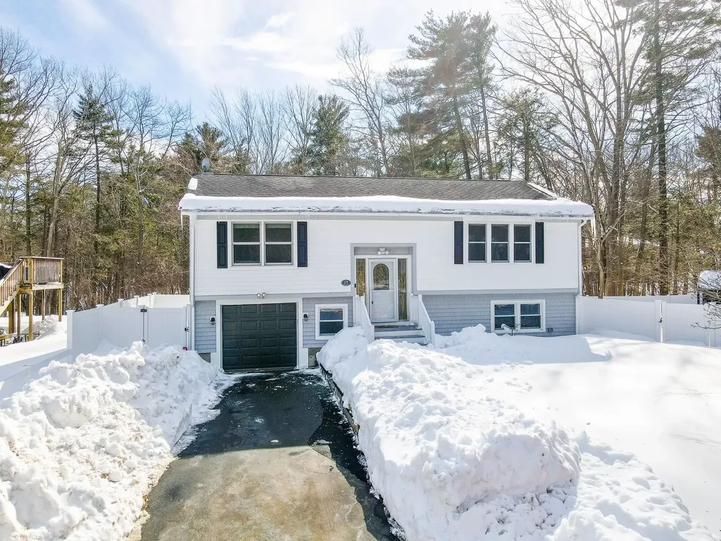 17 Pine Cone Drive Seabrook NH 03874