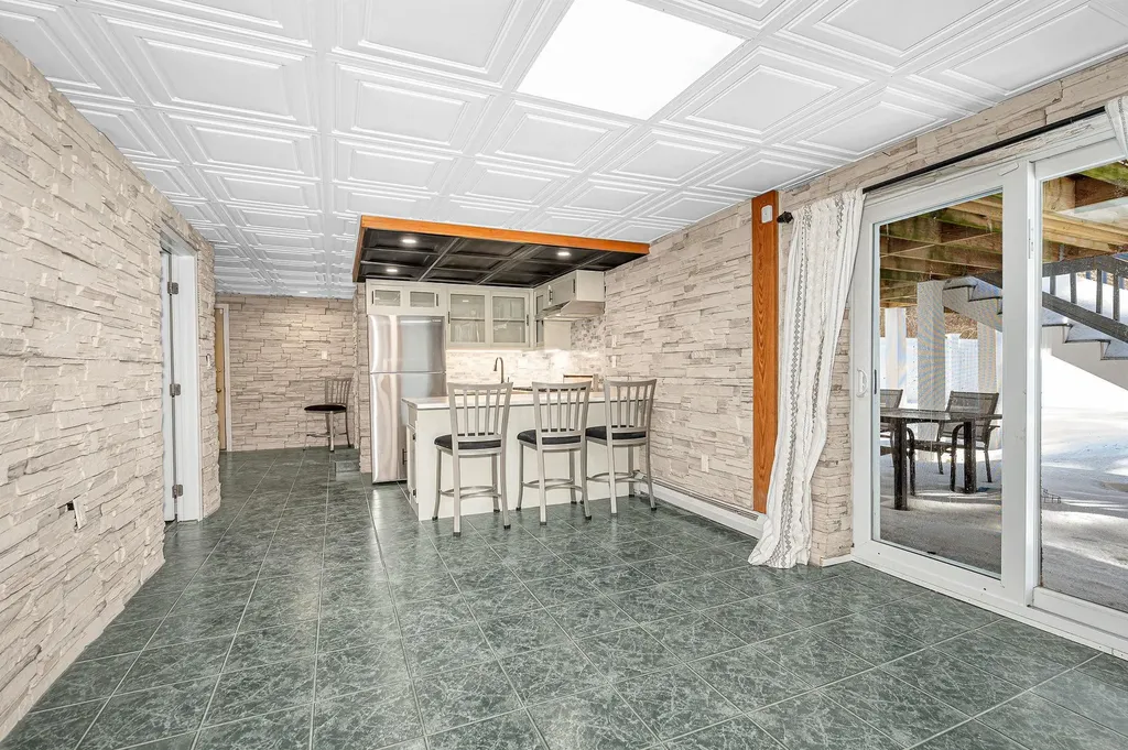 17 Pine Cone Drive Seabrook NH 03874