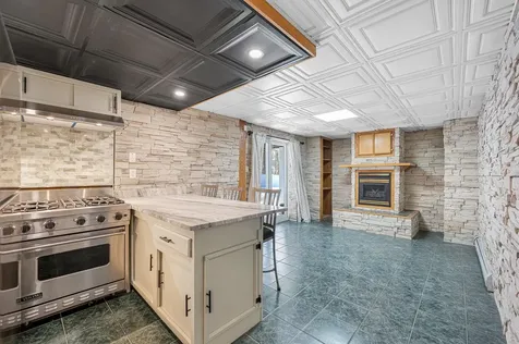 17 Pine Cone Drive Seabrook NH 03874
