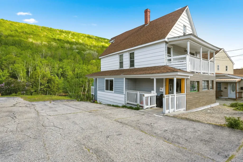10 River Street Gorham NH 03581