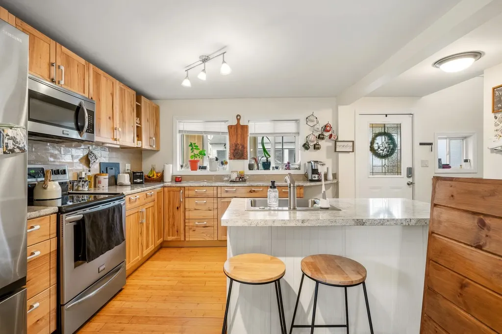 10 River Street Gorham NH 03581