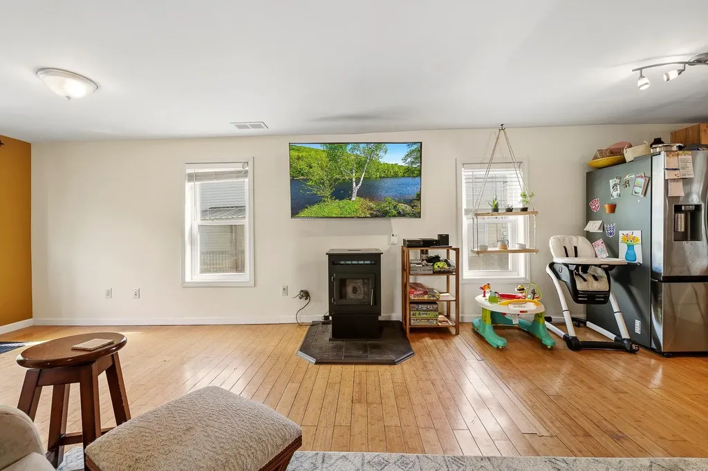 10 River Street Gorham NH 03581