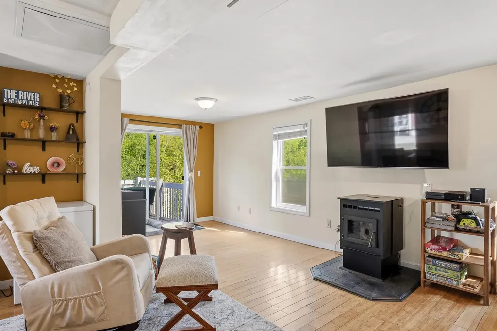 10 River Street Gorham NH 03581