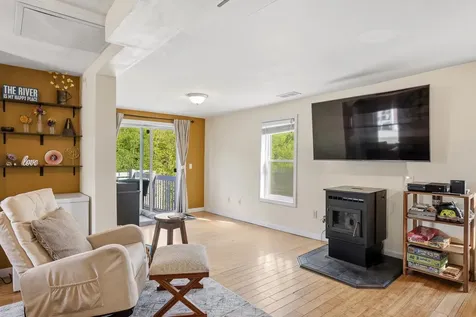 10 River Street Gorham NH 03581