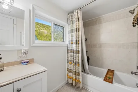 10 River Street Gorham NH 03581
