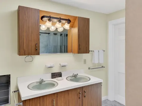 1376 Wes White Hill Richmond VT 05477