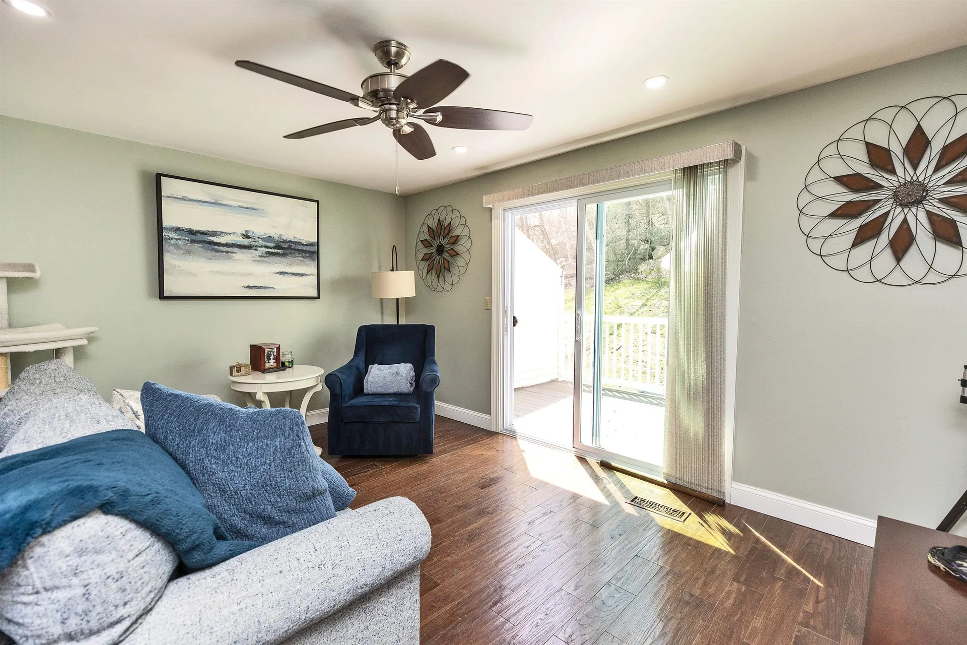 136 Fox Hollow Way Manchester NH 03104
