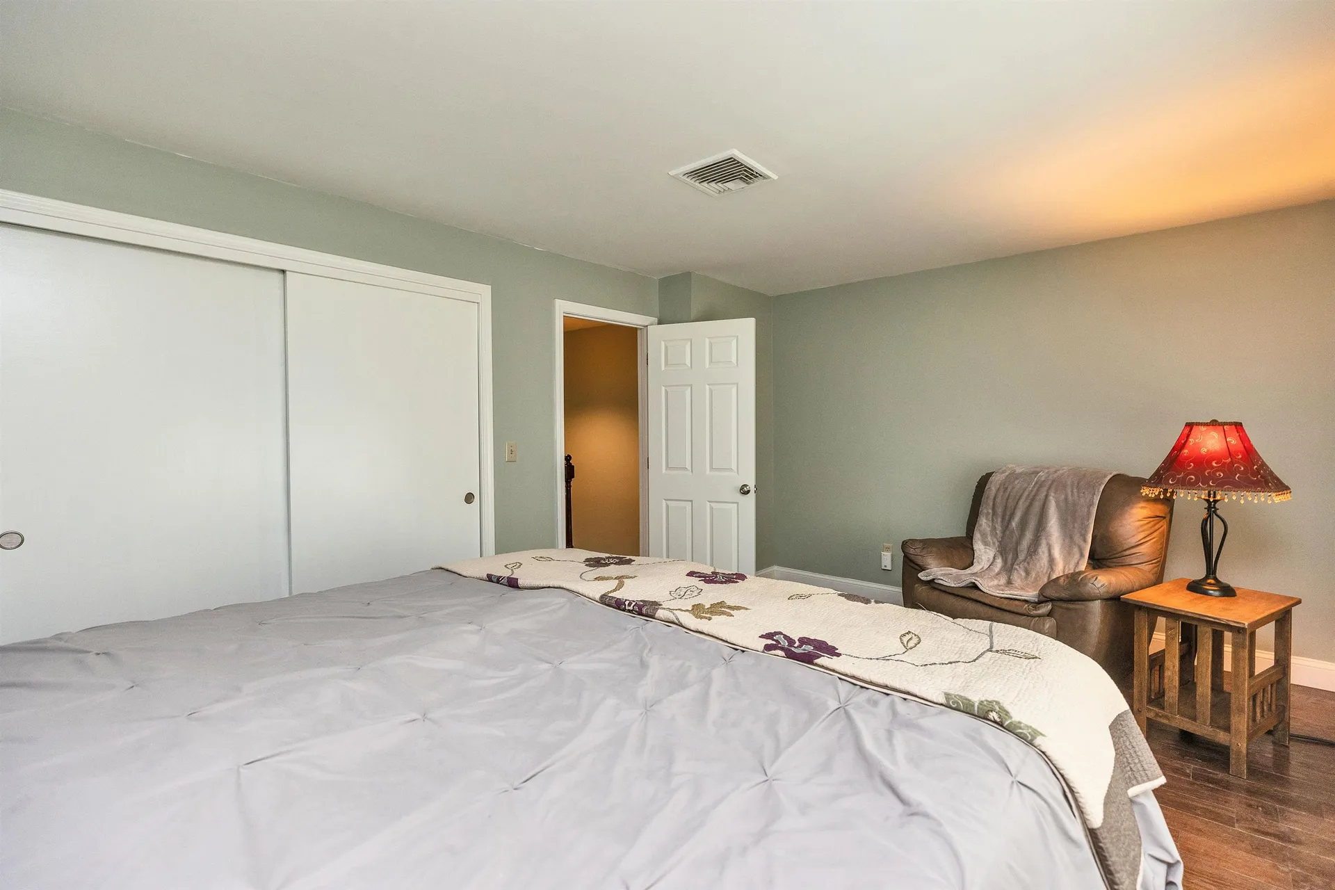 136 Fox Hollow Way Manchester NH 03104