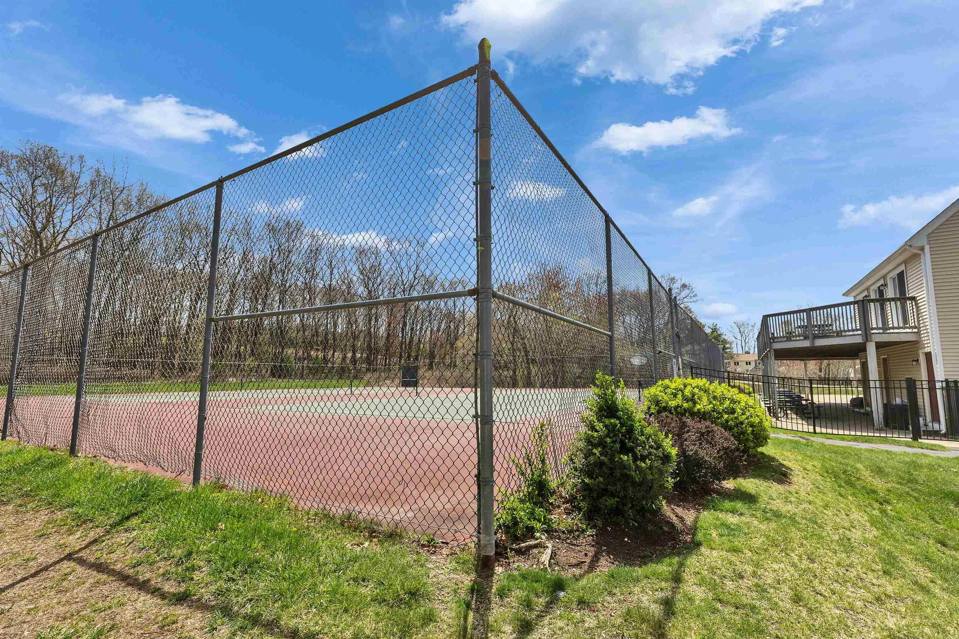136 Fox Hollow Way Manchester NH 03104