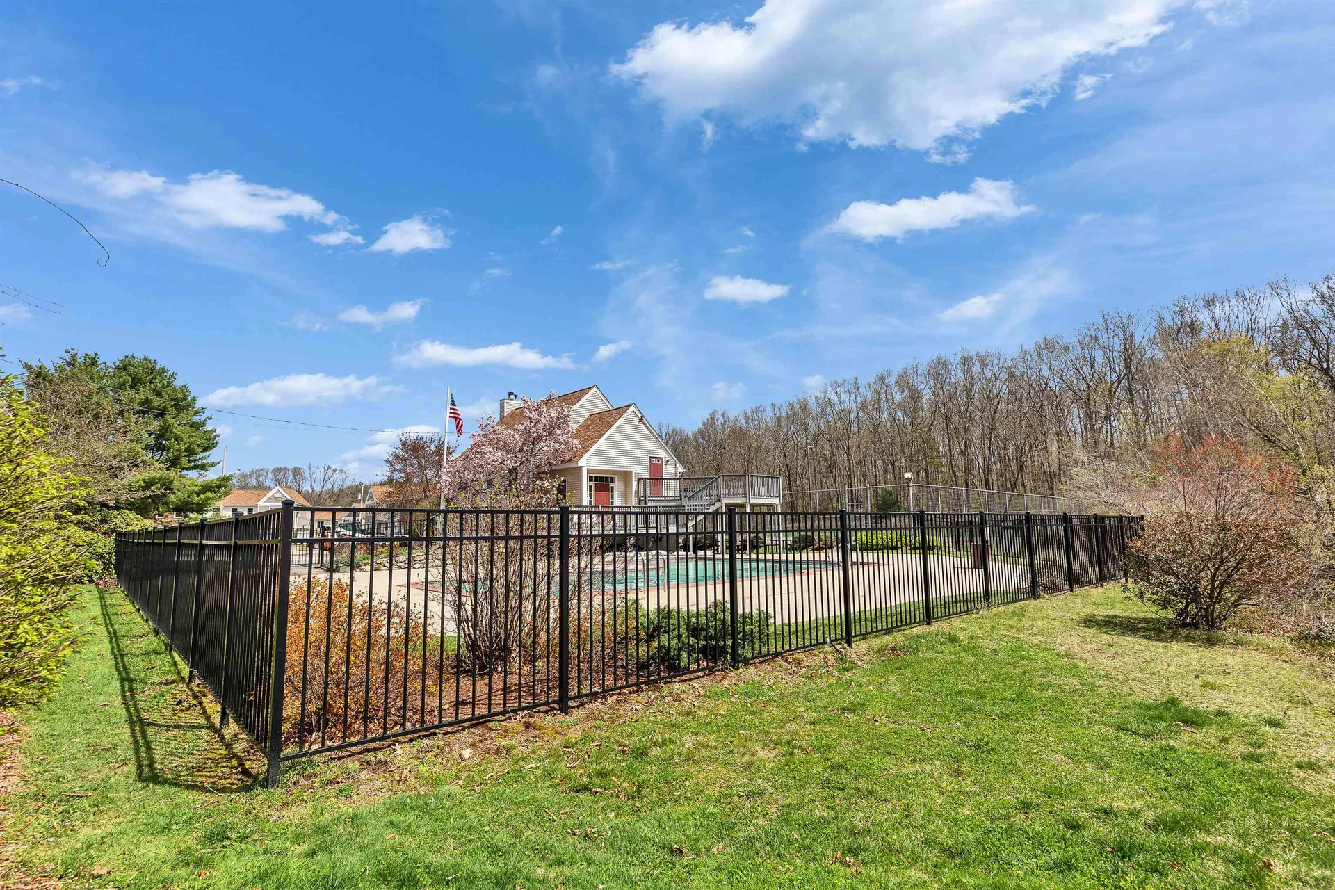 136 Fox Hollow Way Manchester NH 03104