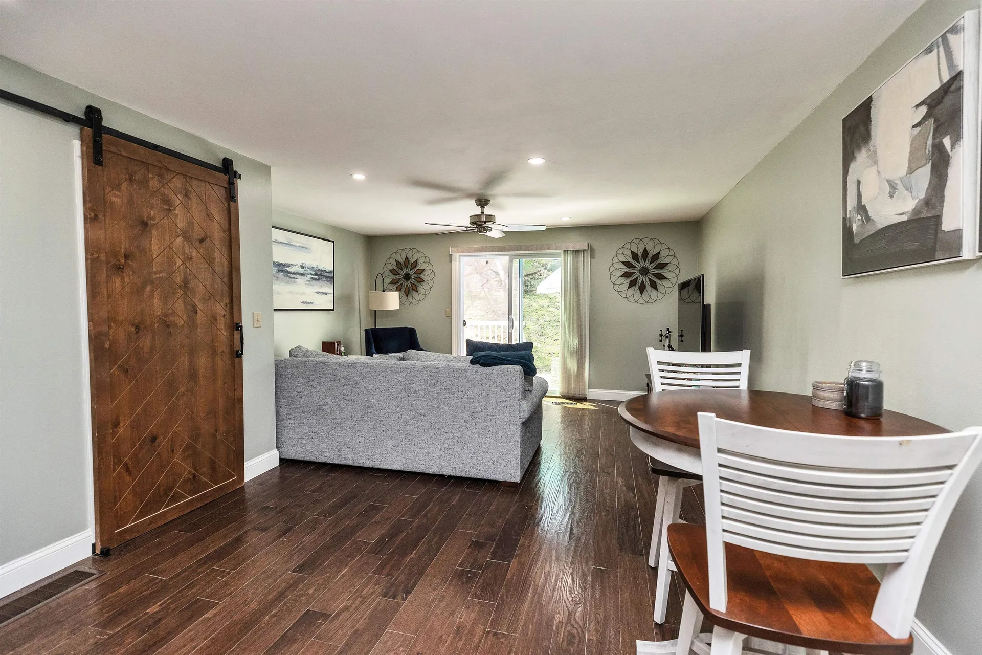 136 Fox Hollow Way Manchester NH 03104