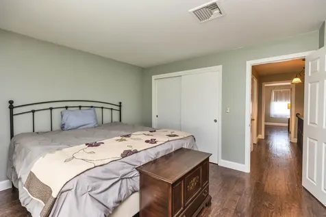 136 Fox Hollow Way Manchester NH 03104