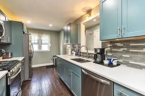 136 Fox Hollow Way Manchester NH 03104