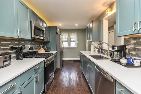 136 Fox Hollow Way Manchester NH 03104