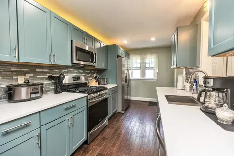 136 Fox Hollow Way Manchester NH 03104
