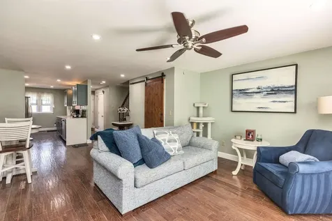 136 Fox Hollow Way Manchester NH 03104