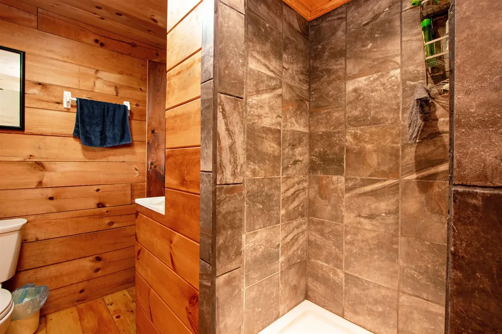 1201 Shadow Lake Road Waterford VT 05819