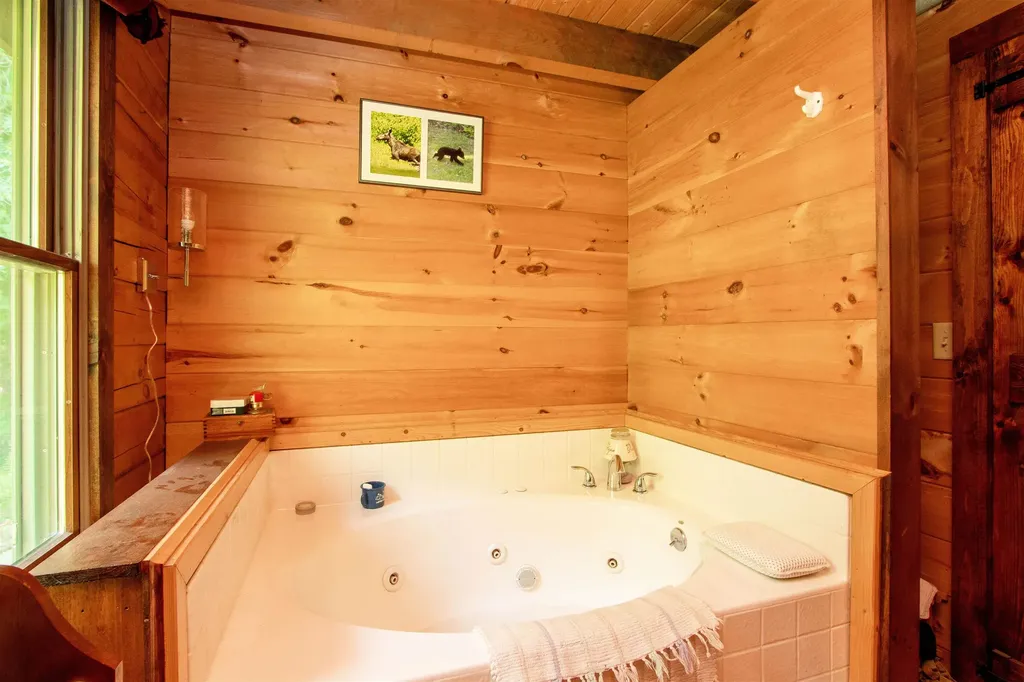1201 Shadow Lake Road Waterford VT 05819