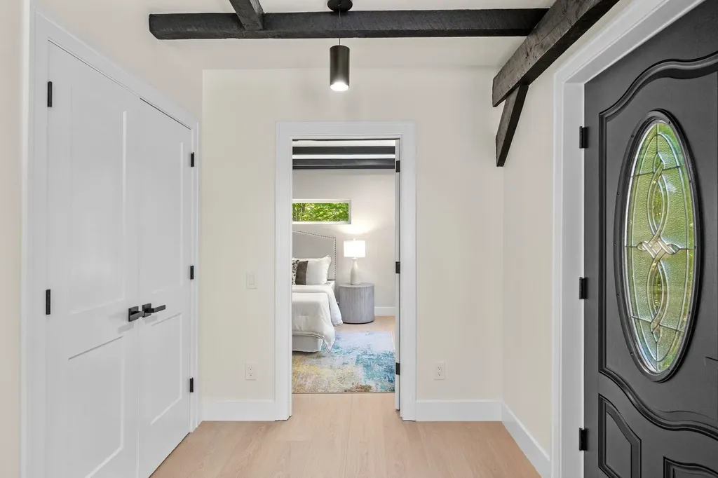 20 Hawkewood Road Sandown NH 03873