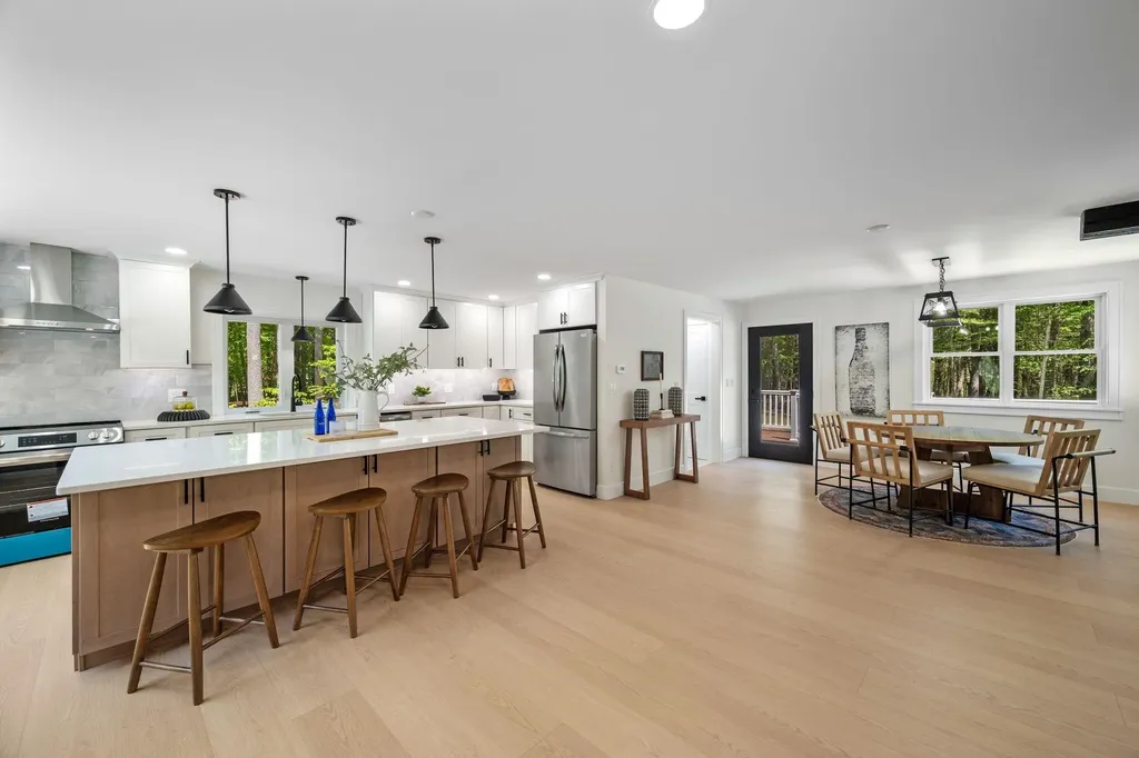 20 Hawkewood Road Sandown NH 03873