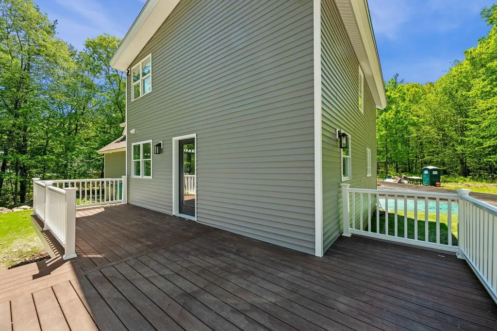 20 Hawkewood Road Sandown NH 03873