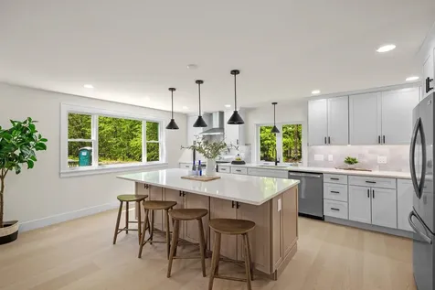 20 Hawkewood Road Sandown NH 03873