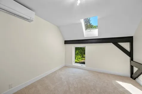 20 Hawkewood Road Sandown NH 03873