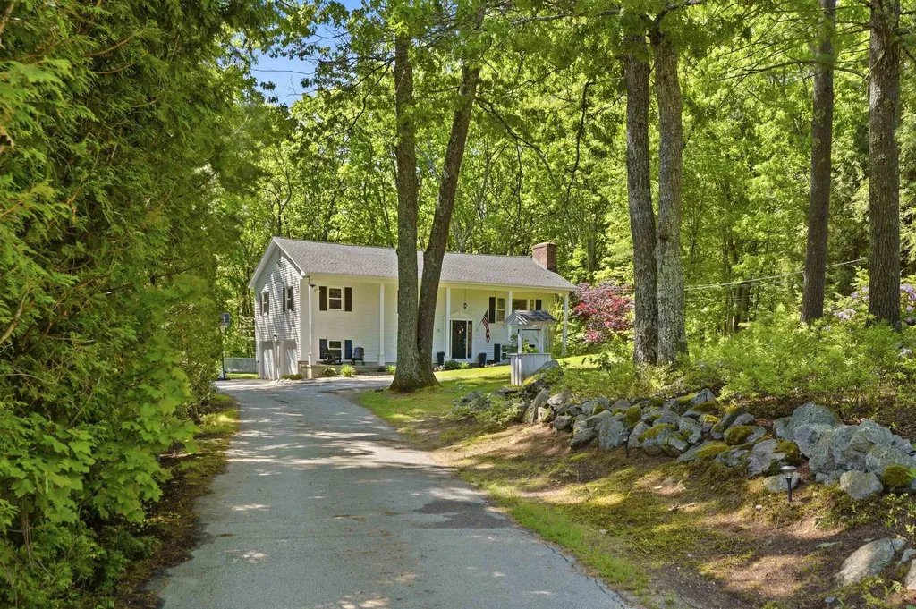 5 Dattilo Road Derry NH 03038