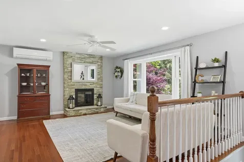 5 Dattilo Road Derry NH 03038