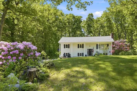 5 Dattilo Road Derry NH 03038
