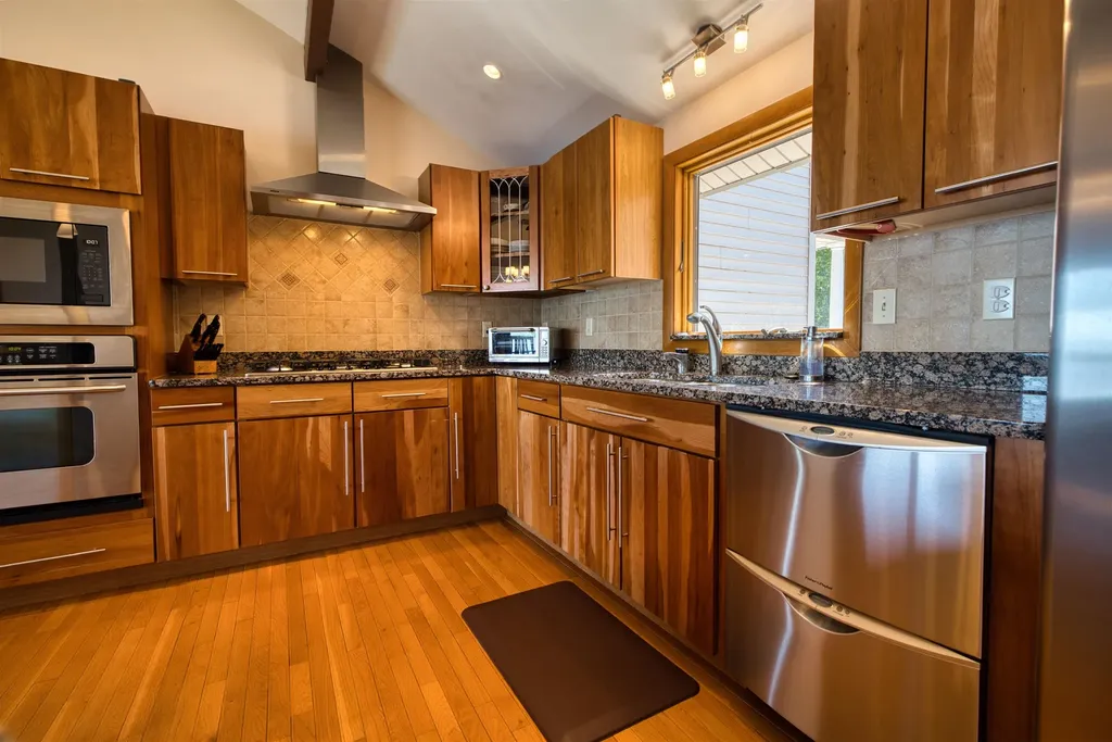 44 Long Sands Road Ossipee NH 03814