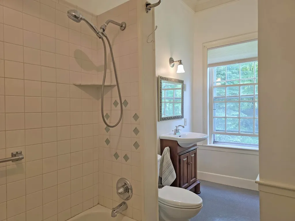 53 Hickory Ridge Road South Putney VT 05346