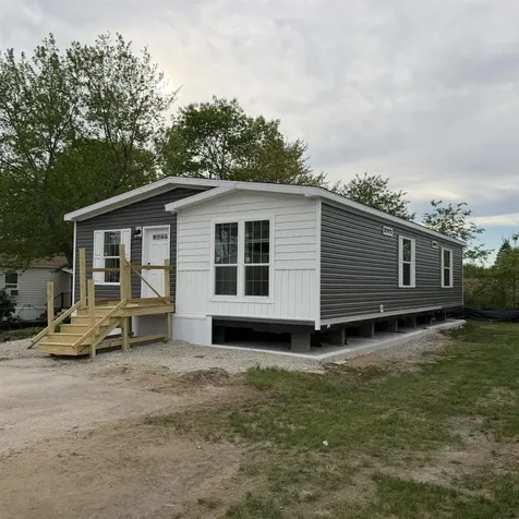 19 West Lane Rochester NH 03867
