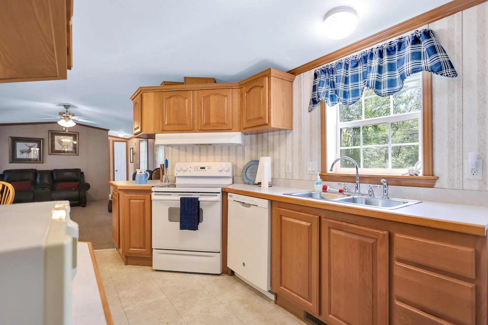 77 Hagop Road Salem NH 03079