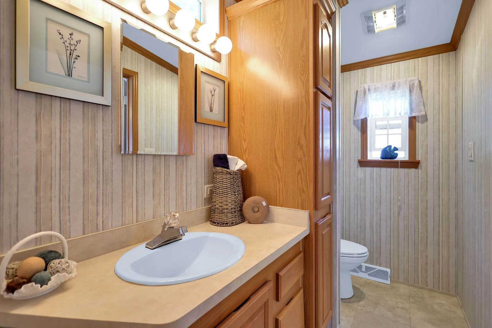 77 Hagop Road Salem NH 03079