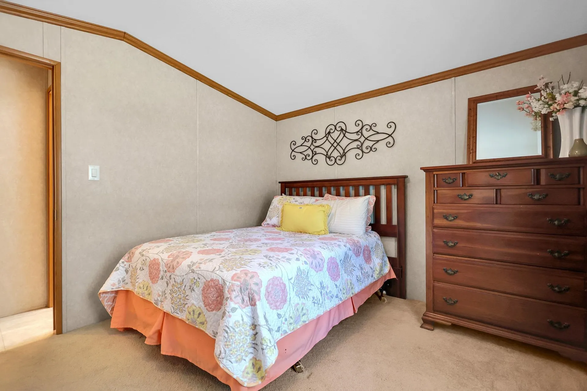 77 Hagop Road Salem NH 03079