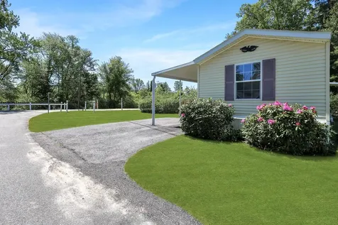 77 Hagop Road Salem NH 03079