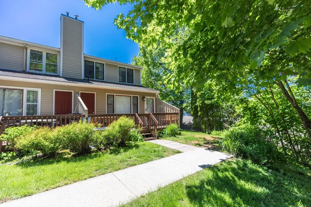 24 Staysail Way Portsmouth NH 03801