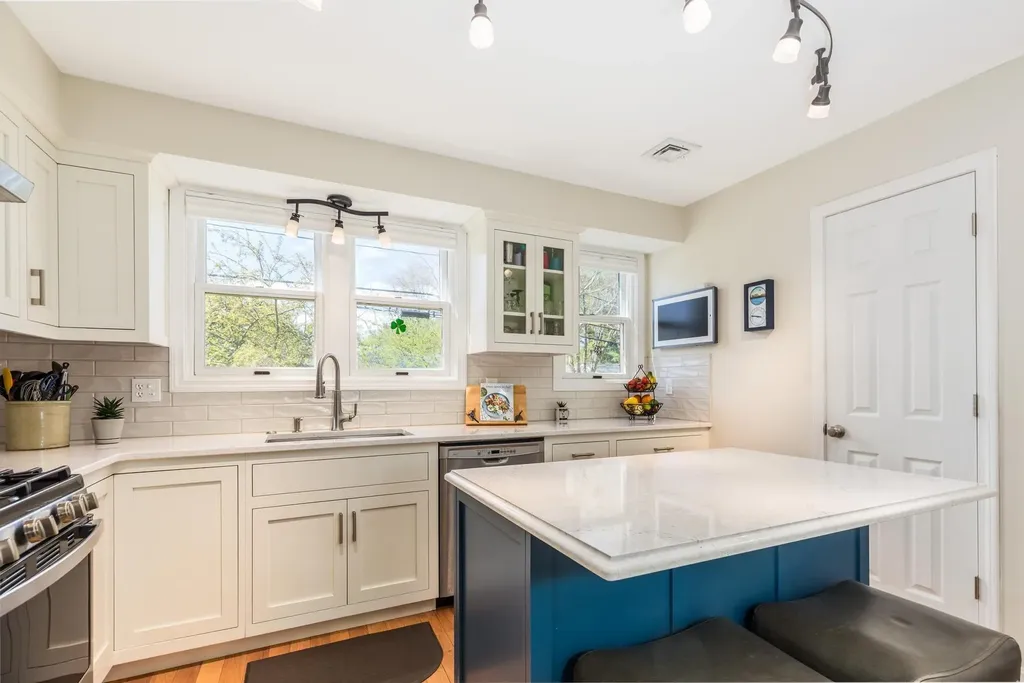24 Staysail Way Portsmouth NH 03801