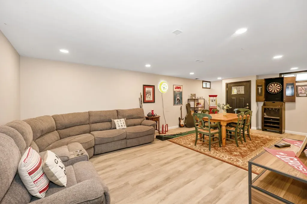 237 Stanton Street Manchester NH 03103