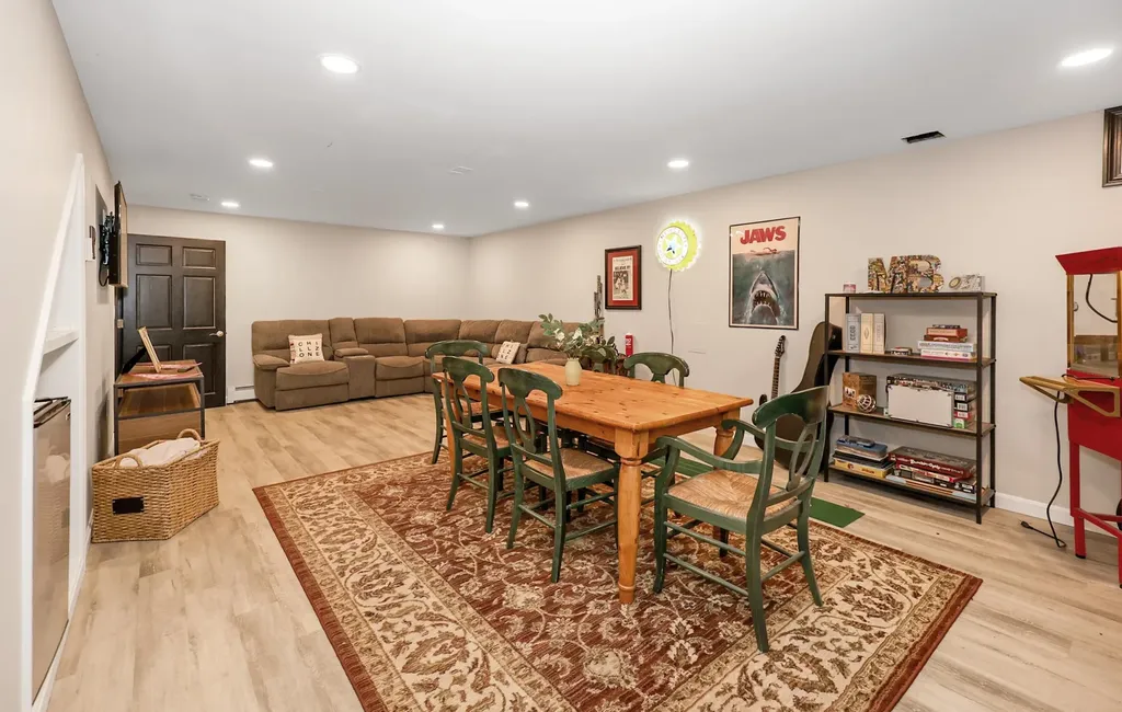 237 Stanton Street Manchester NH 03103