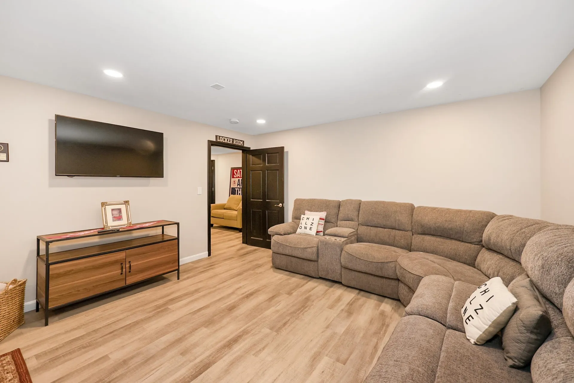 237 Stanton Street Manchester NH 03103
