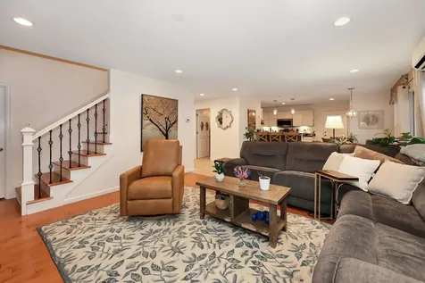 237 Stanton Street Manchester NH 03103