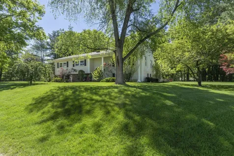 1 Cindy Avenue Salem NH 03079