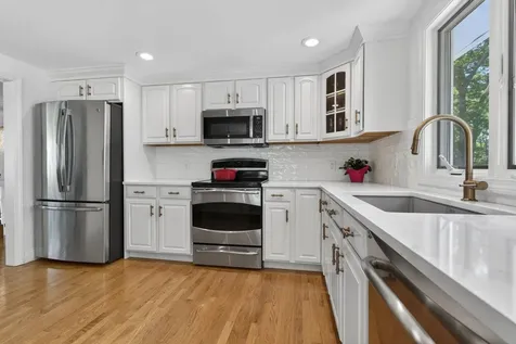 1 Cindy Avenue Salem NH 03079