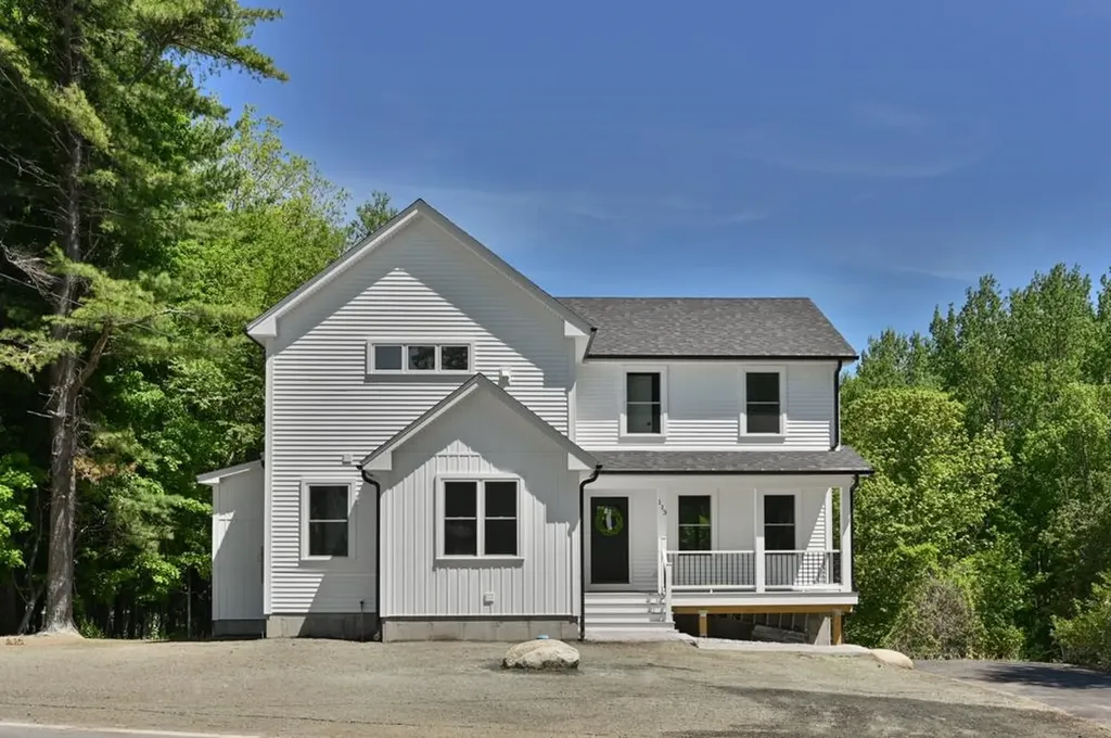 113 South Road Kensington NH 03833