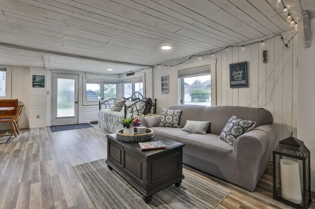 100-102 Tucker Shore Road Belmont NH 03220